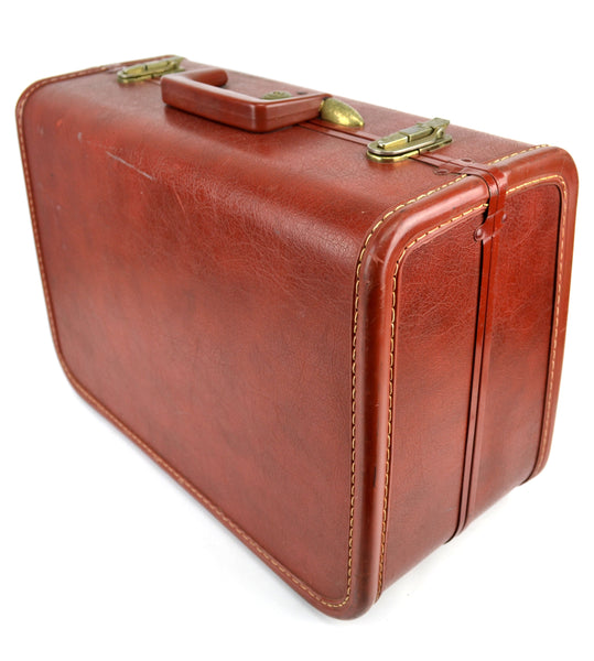 https://www.avidvintage.com/cdn/shop/products/Vintage_JC_Higgins_Suitcase_Brown_Luggage_13_grande.jpg?v=1572604936